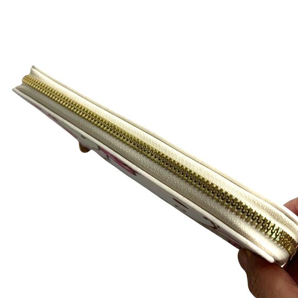 Hello Kitty Zip Around Wallet Pink and White Wallet 7.5" x 4" - Picture 6 of 7